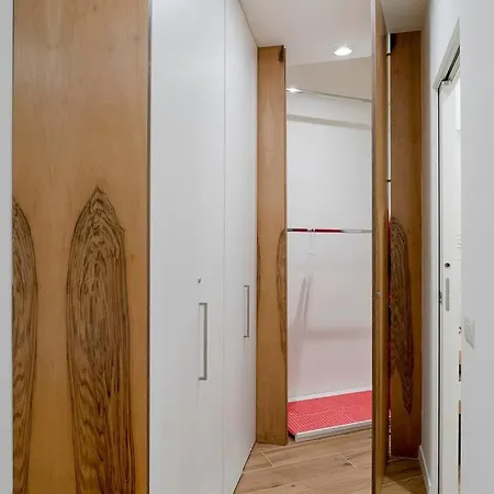 Wood&white - 2 Bedrooms E 2 Bathrooms - Wifi Lägenhet