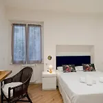 Wood&white - 2 Bedrooms E 2 Bathrooms - Wifi Apartment *