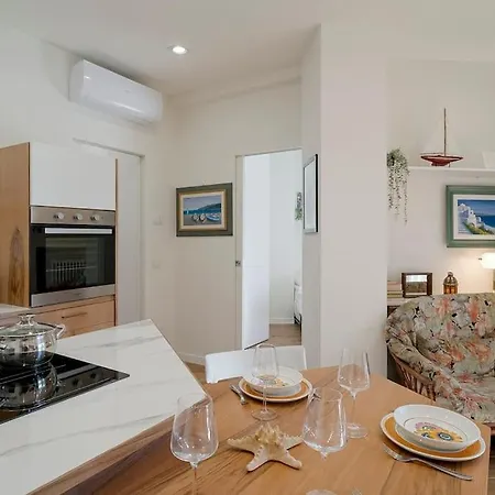 Wood&white - 2 Bedrooms E 2 Bathrooms - Wifi Appartement San Remo